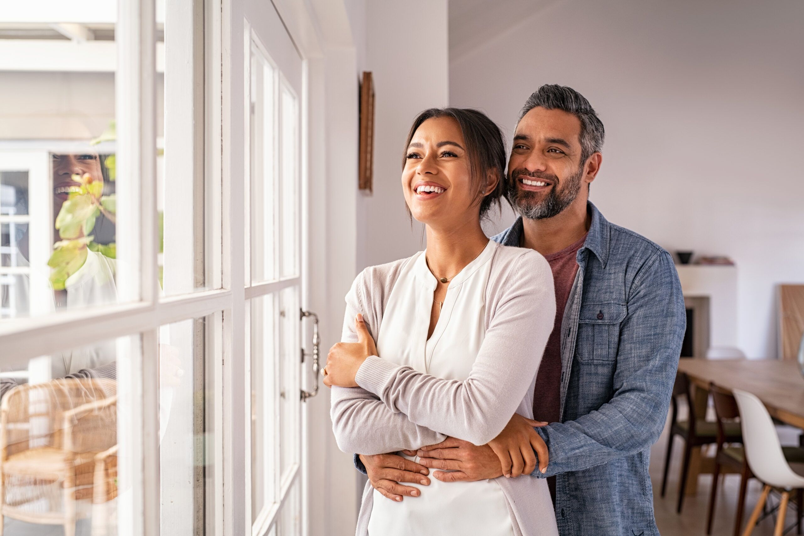 Happy couple with Digital Money Market account